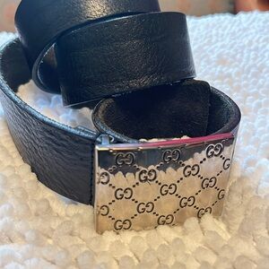 Vintage Gucci Black Belt with Shiny Silver Buckle